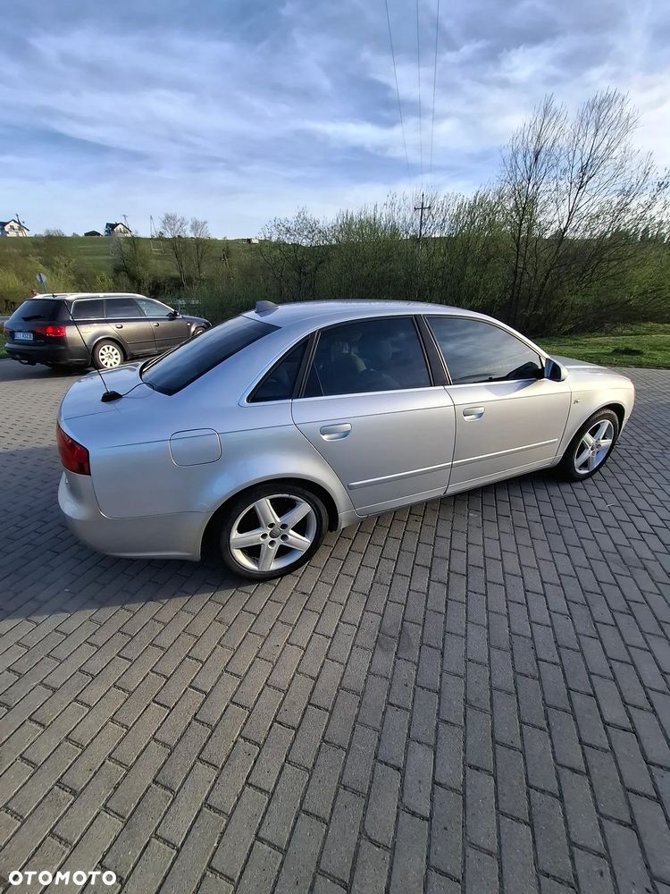 Audi A4 Avant - 4