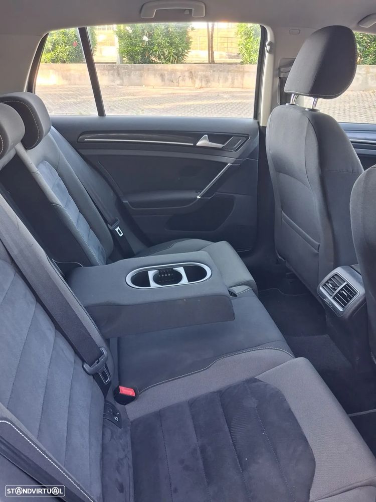 VW Golf 1.6 TDi Highline - 7