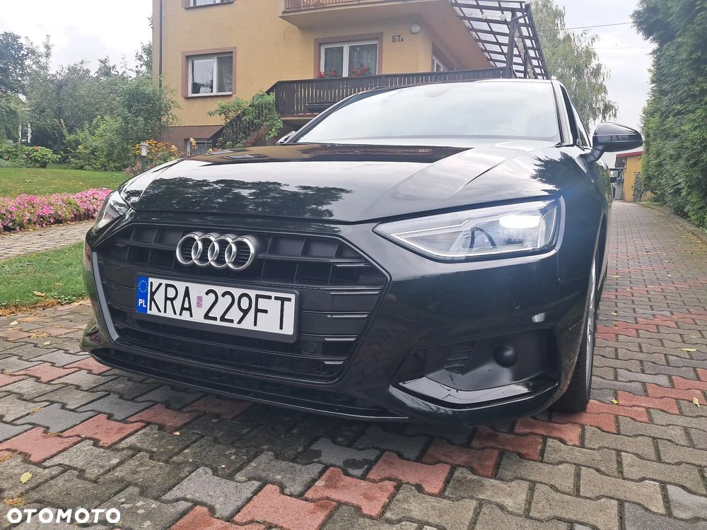 Audi A4 Avant 35 TDI S tronic S line - 1