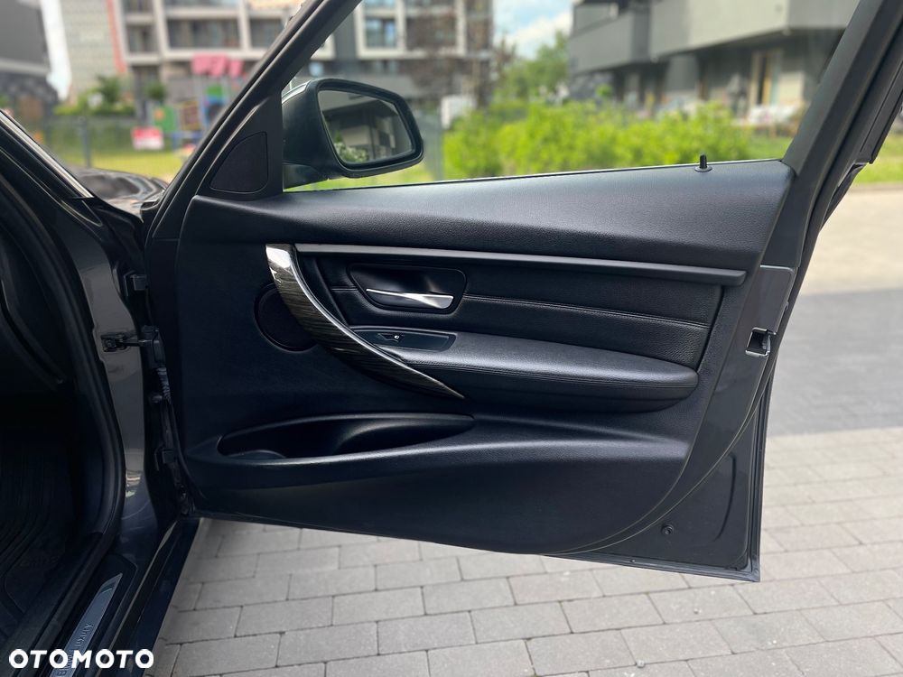 BMW Seria 3 - 17