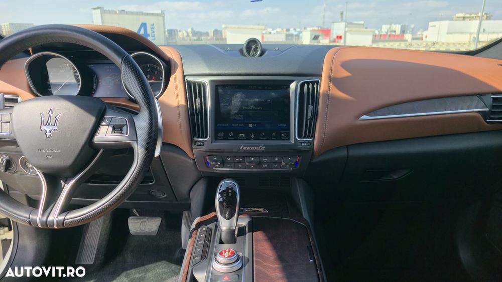 Maserati Levante Q4 GranLusso - 17
