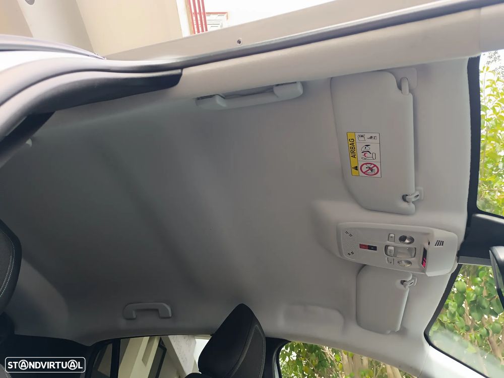 Peugeot e-208 Allure - 20