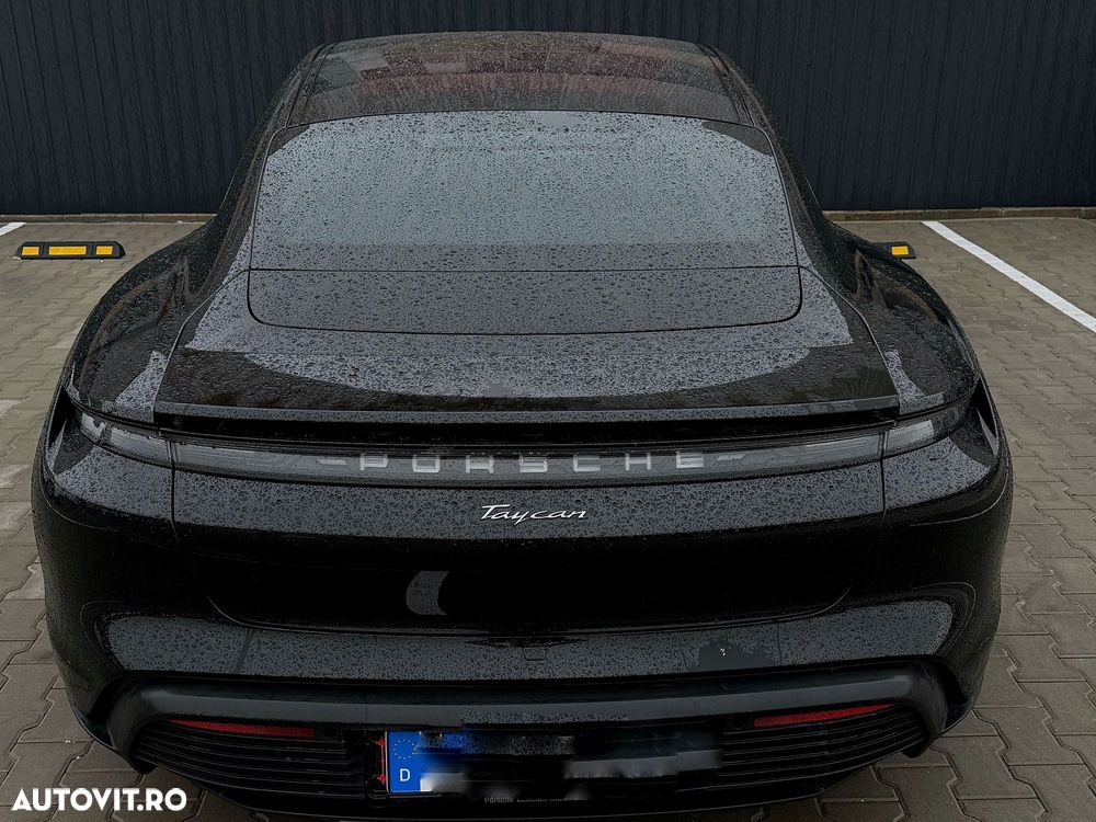 Porsche Taycan - 5