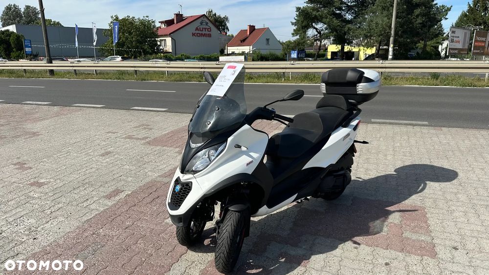 Piaggio MP-3 - 4