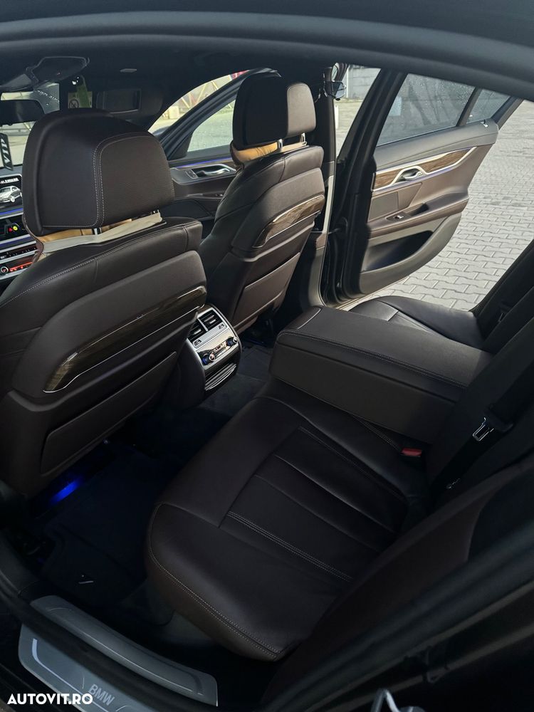 BMW Seria 7 730d xDrive - 9