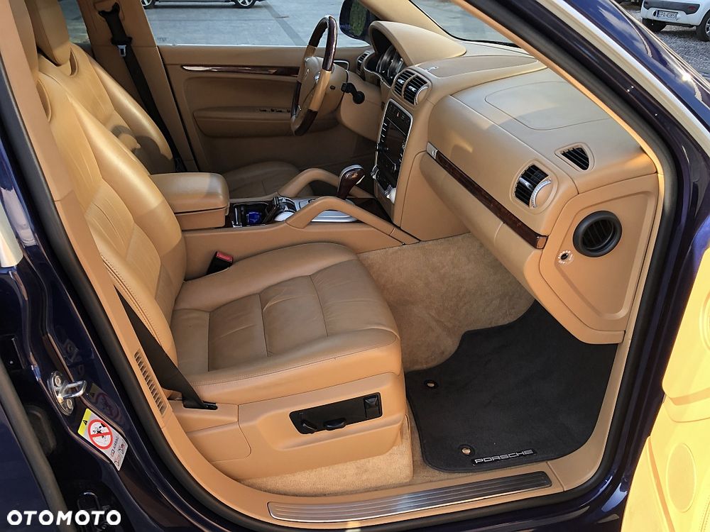 Porsche Cayenne S Tiptronic - 27