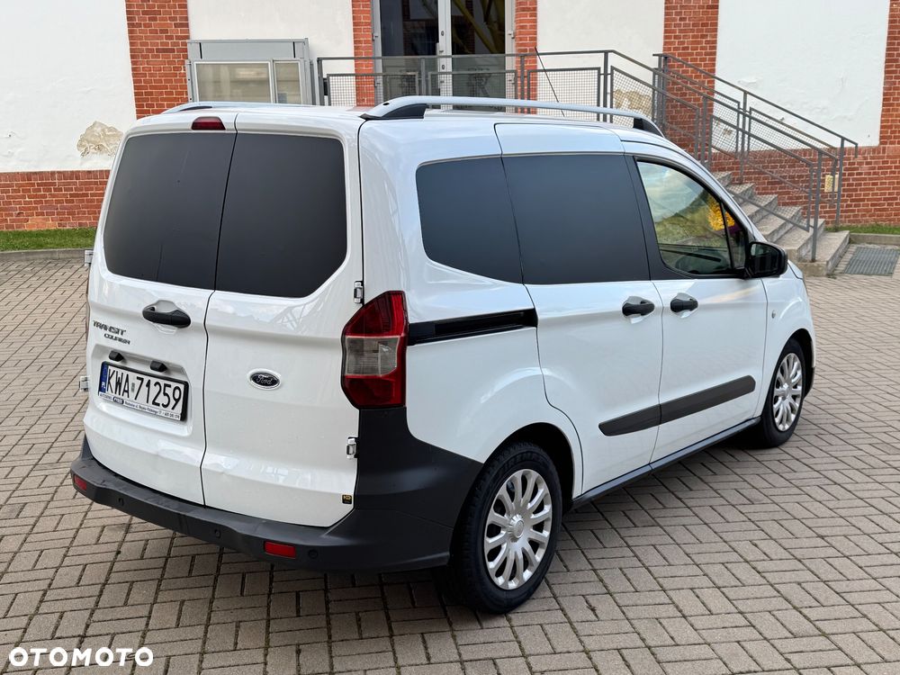 Ford Transit Courier - 4