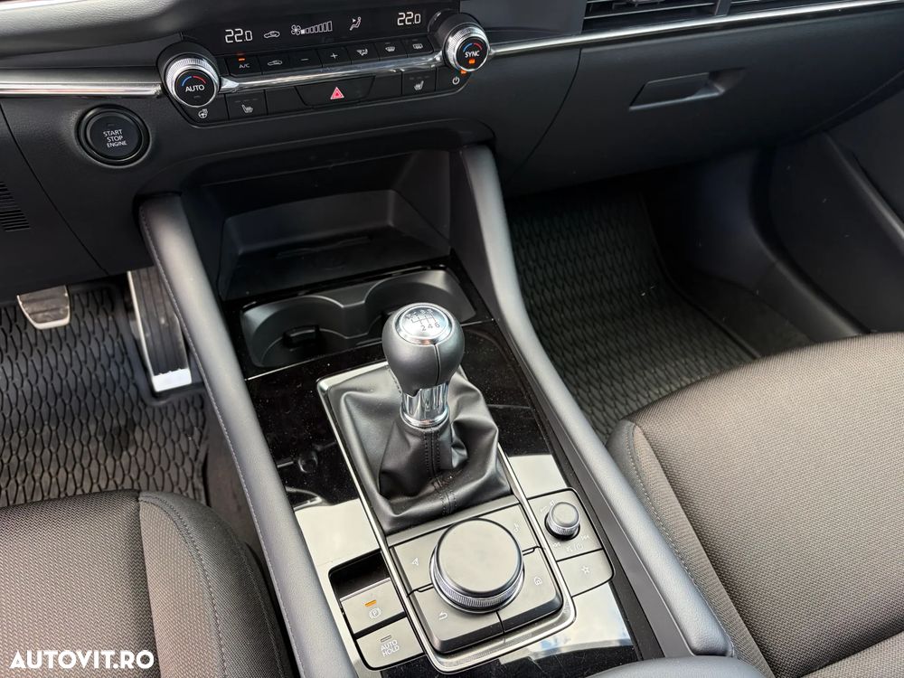 Mazda 3 e-Skyactiv X186 MHEV Center-Line - 28