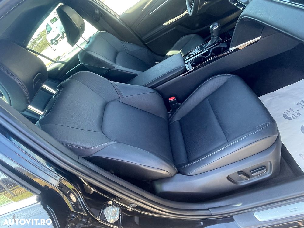 Toyota Camry 2.5 Dynamic - 10