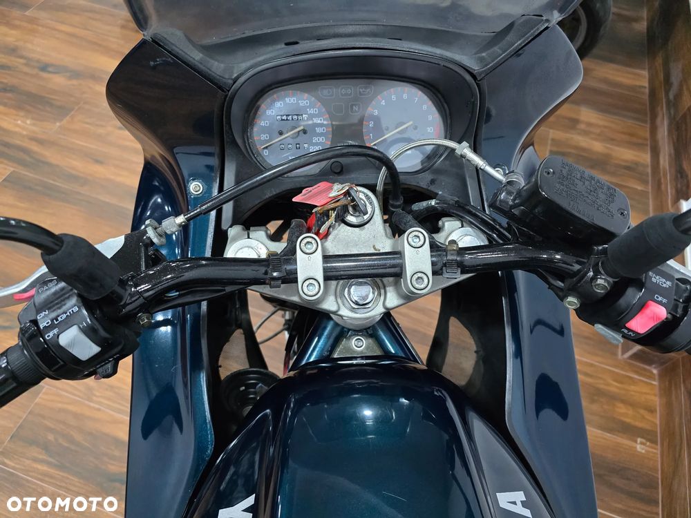 Yamaha XJ - 16