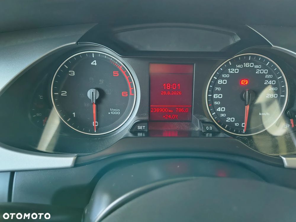 Audi A4 Avant 2.0 TDI DPF Attraction - 5