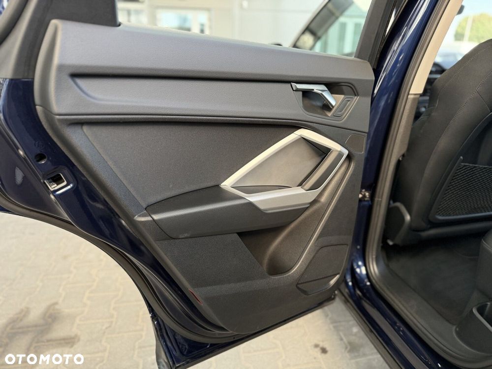 Audi Q3 - 10