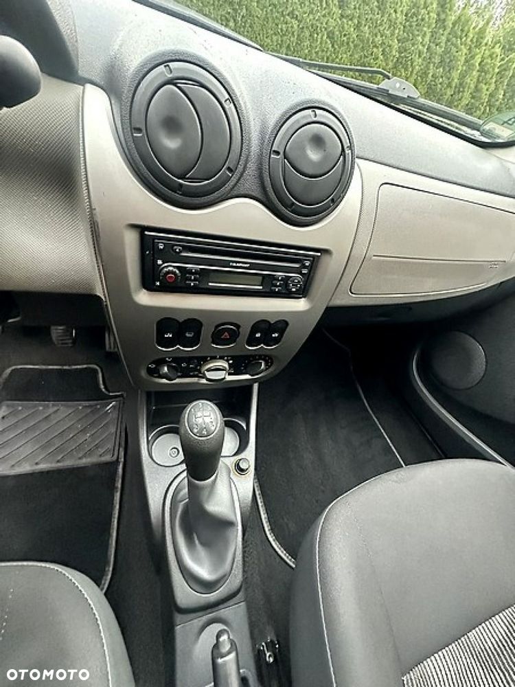 Dacia Sandero - 10