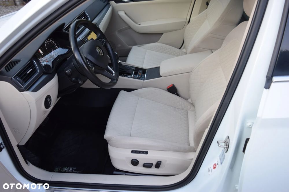 Skoda Superb 2.0 TDI DSG Ambition - 15