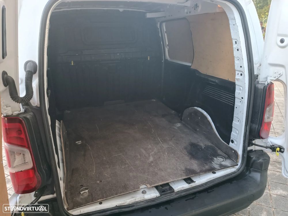 Citroën BERLINGO 102cv 3 LUGARES NACIONAL - 17