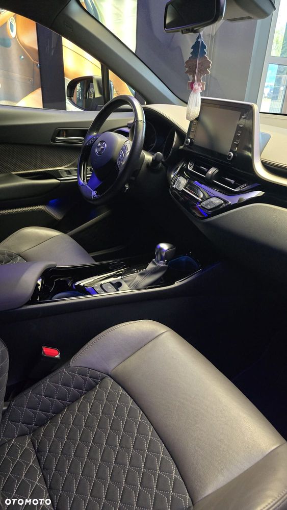 Toyota C-HR 2.0 Hybrid Executive - 5