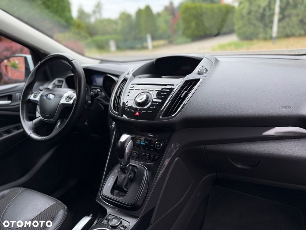 Ford Kuga 2.0 TDCi 4x4 Titanium - 32