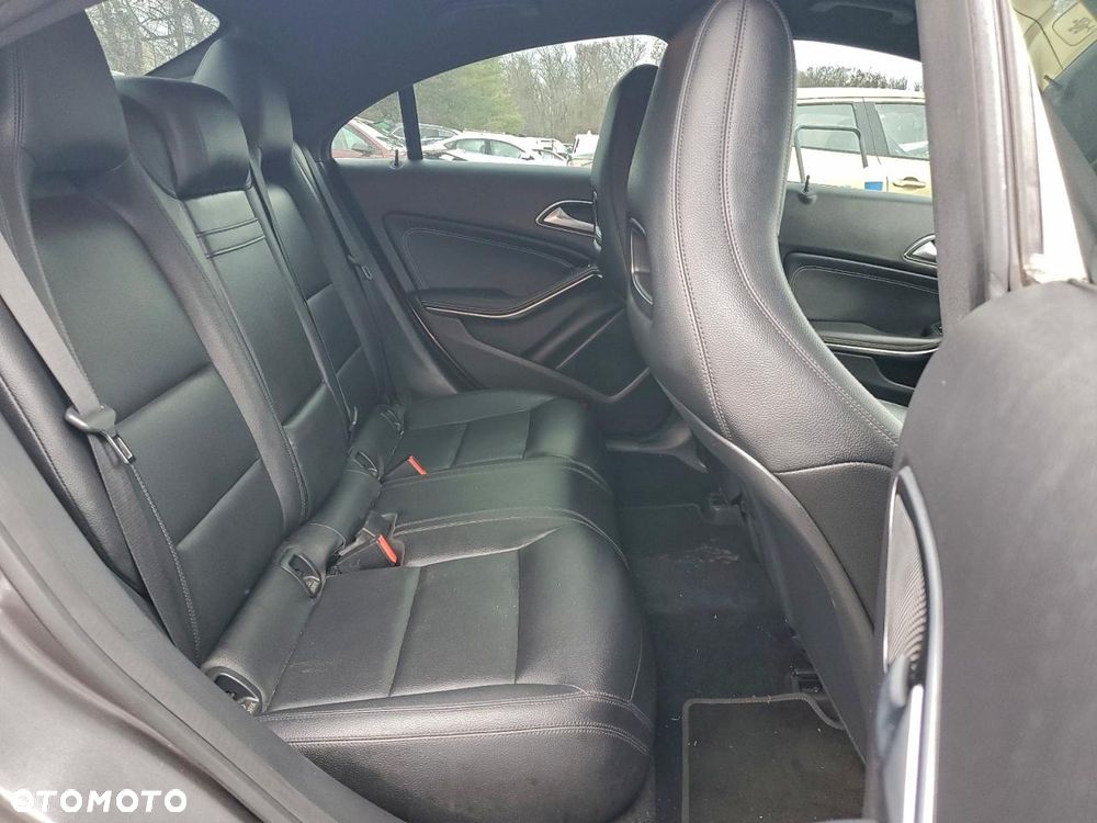 Mercedes-Benz CLA 250 7G-DCT Sport - 9