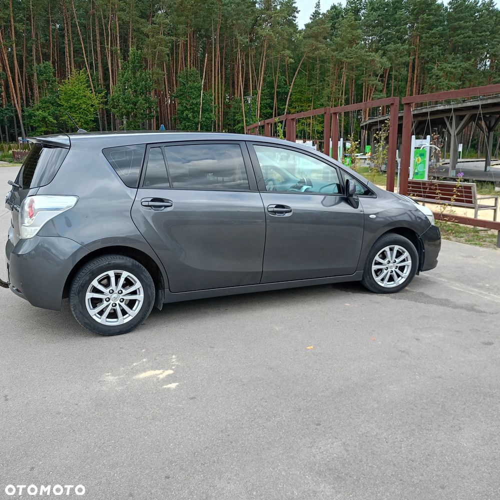 Toyota Verso 2.0 D-4D - 3