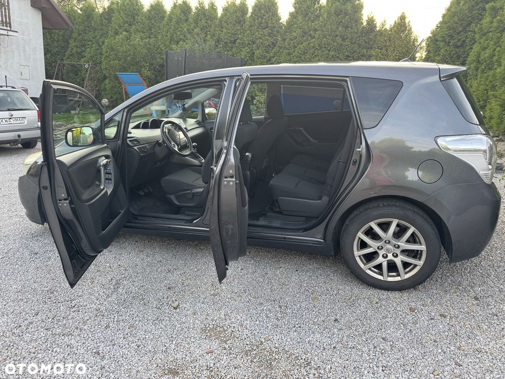 Toyota Verso - 8
