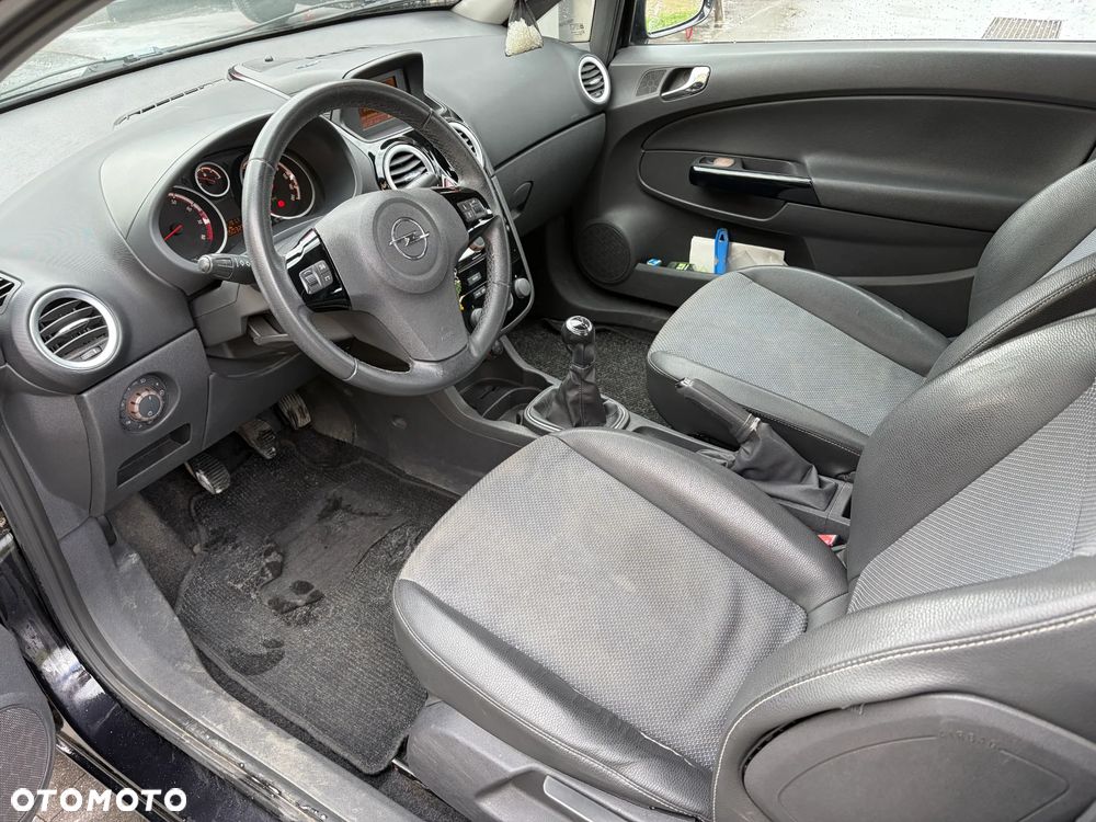 Opel Corsa 1.4 16V - 11