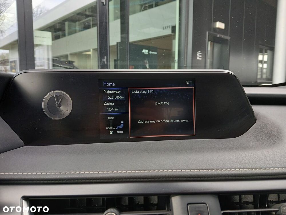 Lexus UX 250h GPF F Impression 2WD - 20