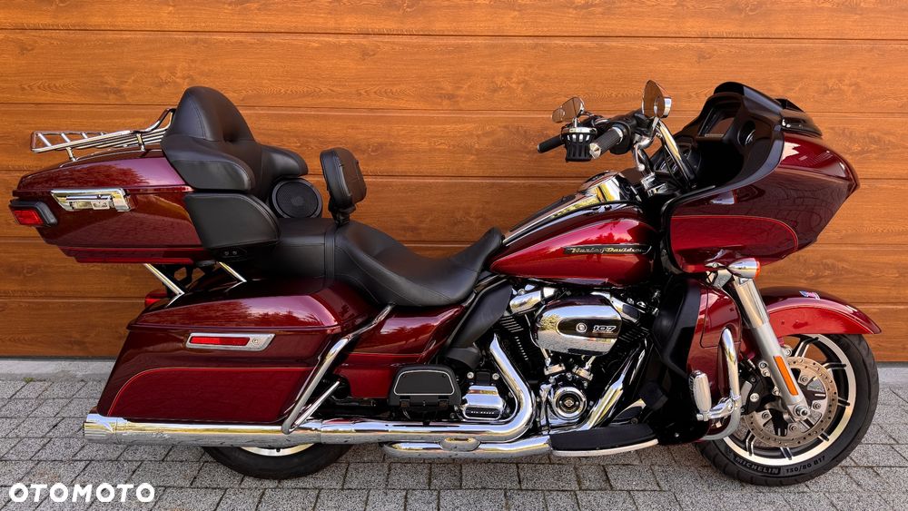 Harley-Davidson Touring Road Glide - 2