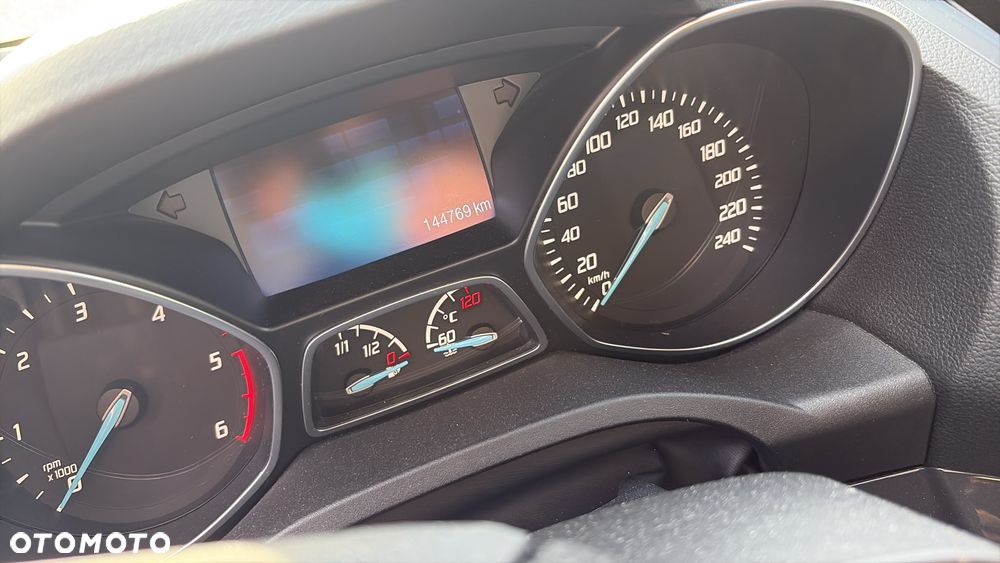 Ford Kuga 2.0 TDCi 2x4 Titanium - 9