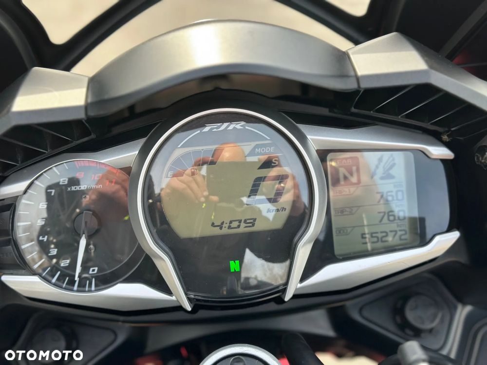 Yamaha FJR - 9