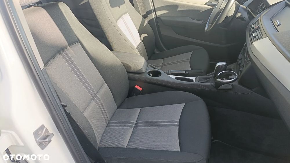 BMW X1 sDrive18i - 16