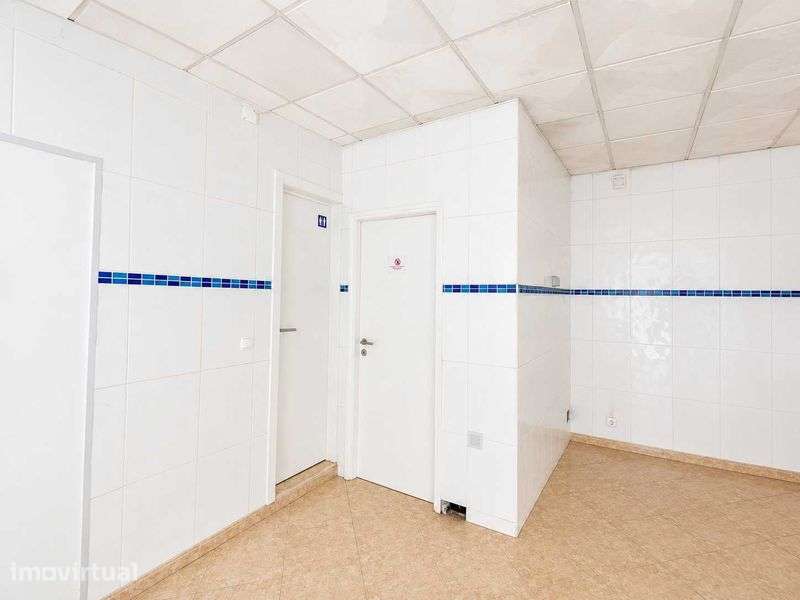 Loja Comercial 90 m² | Montra para Rua Principal | A dos Cunhados - Grande imagem: 3/8