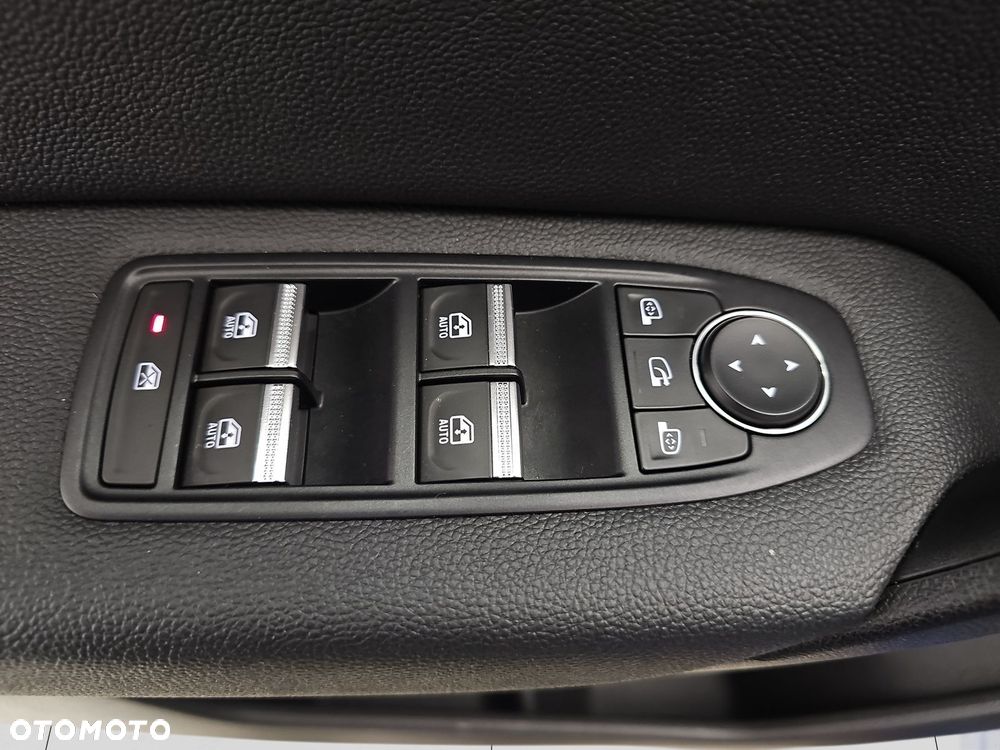 Renault Captur 1.3 TCe mHEV Techno EDC - 11