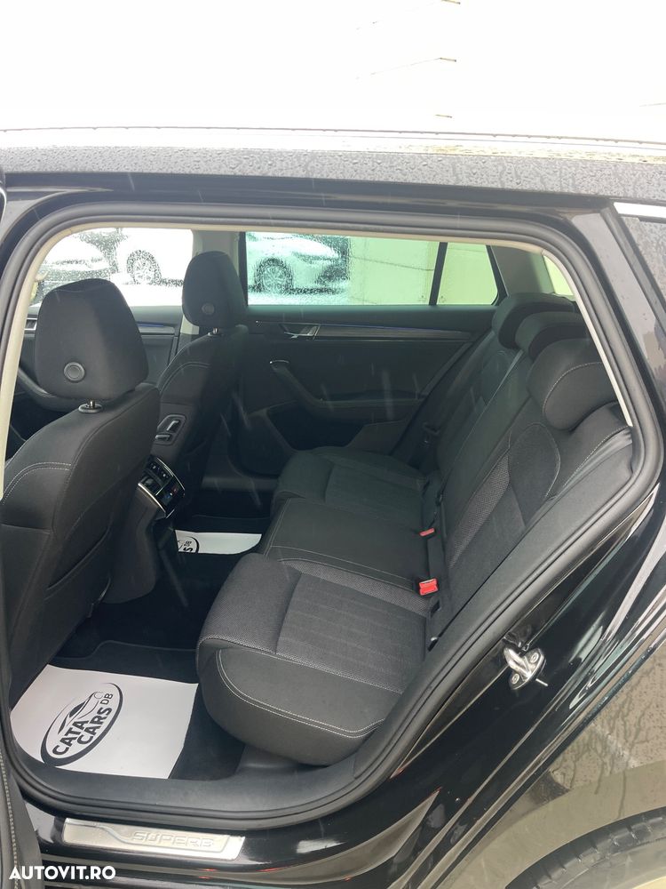 Skoda Superb 2.0 TDI DSG Premium Edition - 27