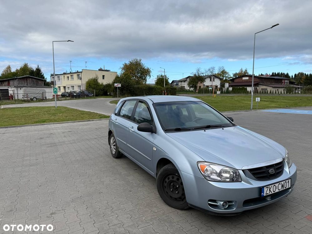 Kia Cerato 2.0 CRDi LX - 1