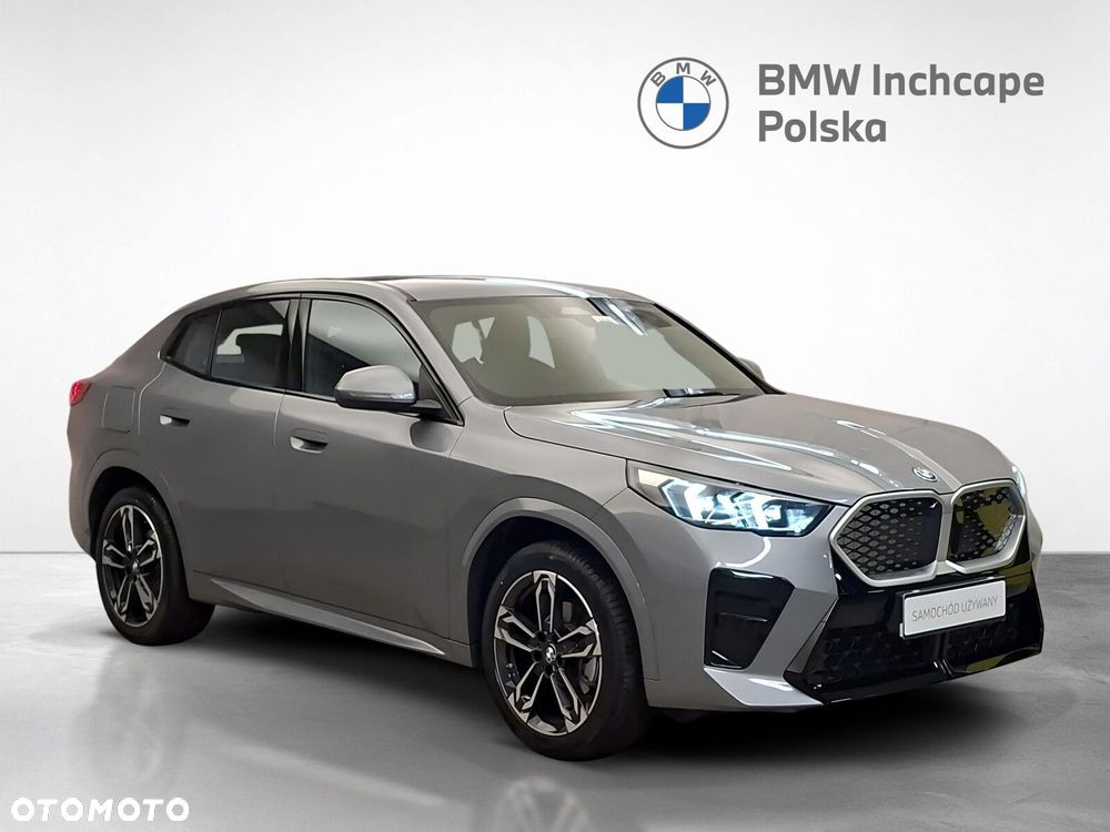 BMW iX2 - 8
