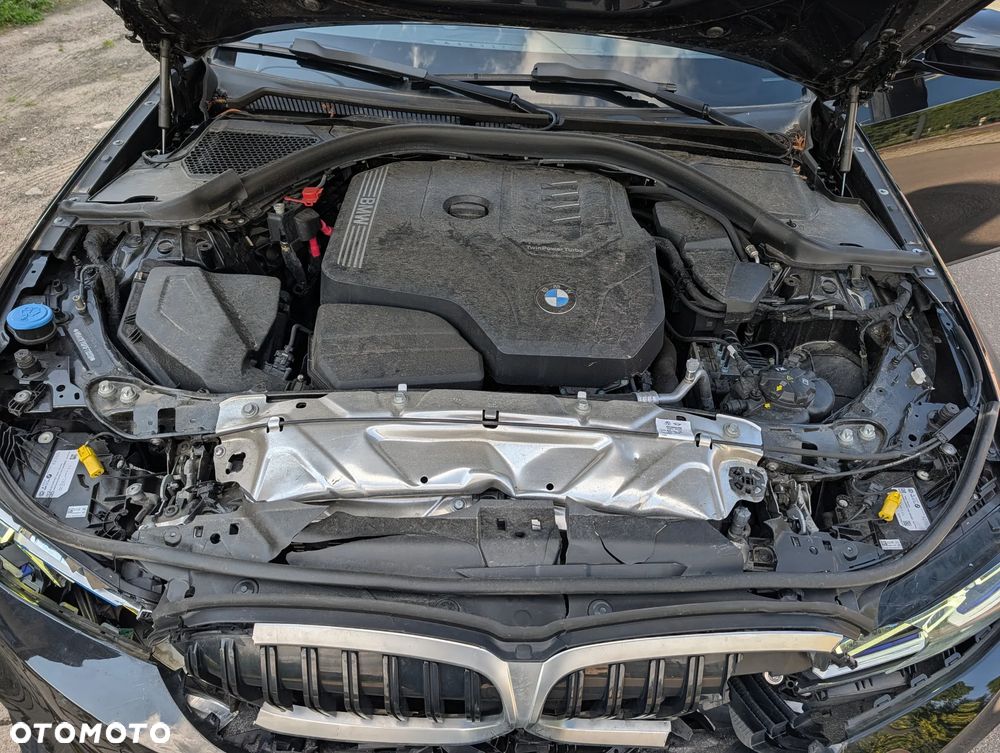 BMW Seria 3 318i Luxury Line - 25