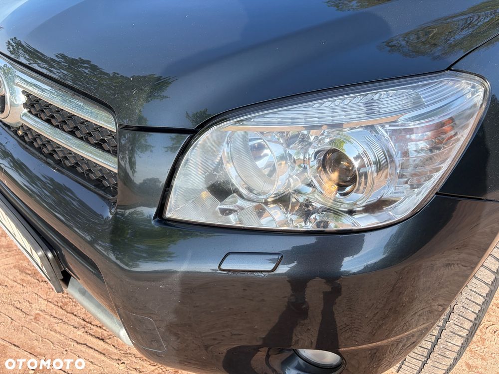 Toyota RAV4 - 12