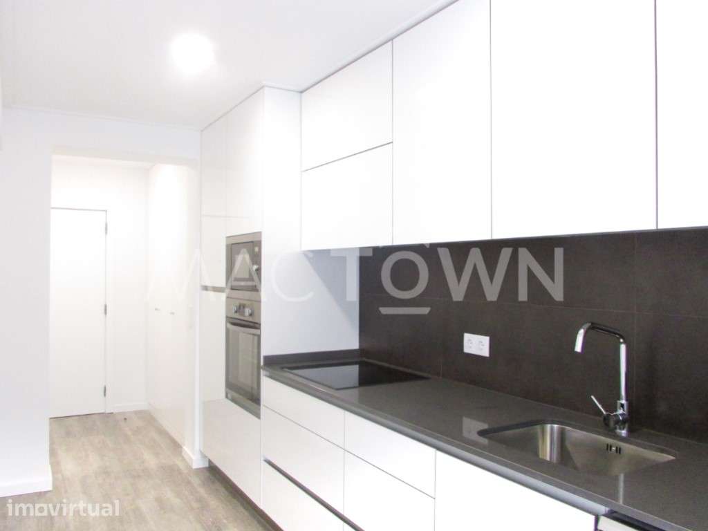 T1+1 em Carnide | Remodelado, Moderno e com Metro à Porta - Grande imagem: 3/14