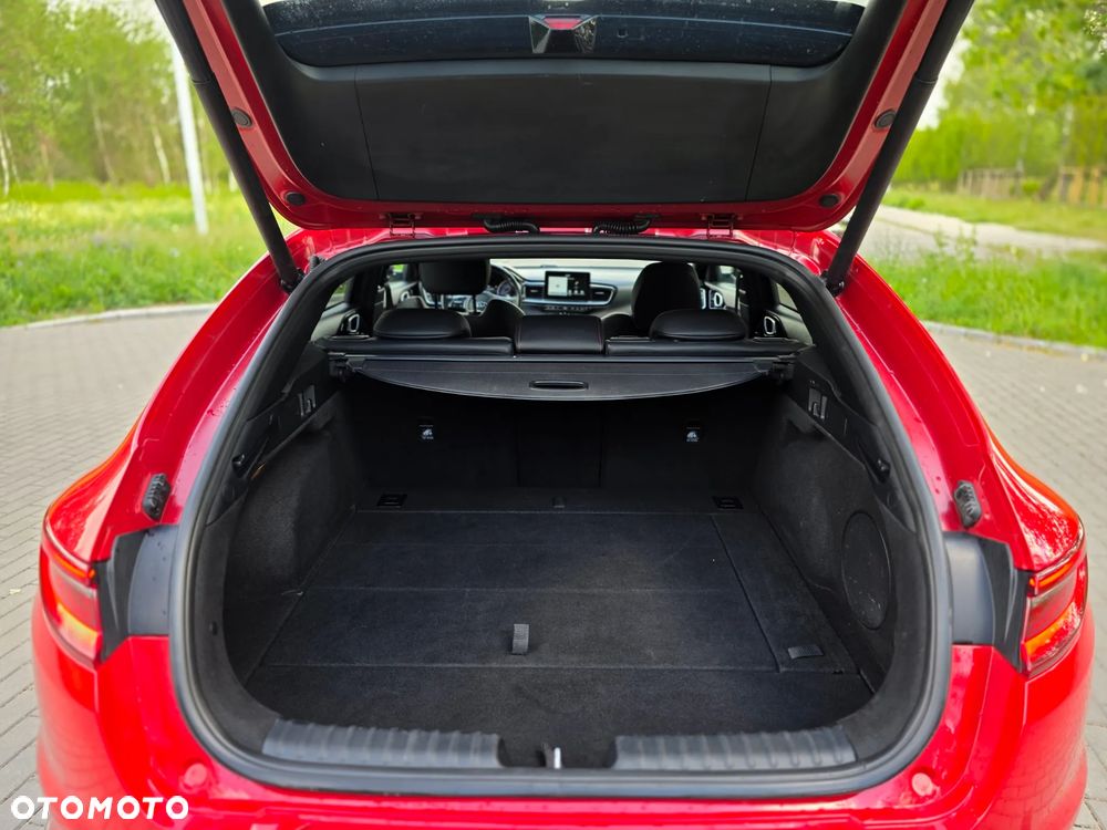 Kia ProCeed 1.6 T-GDI GT DCT - 27