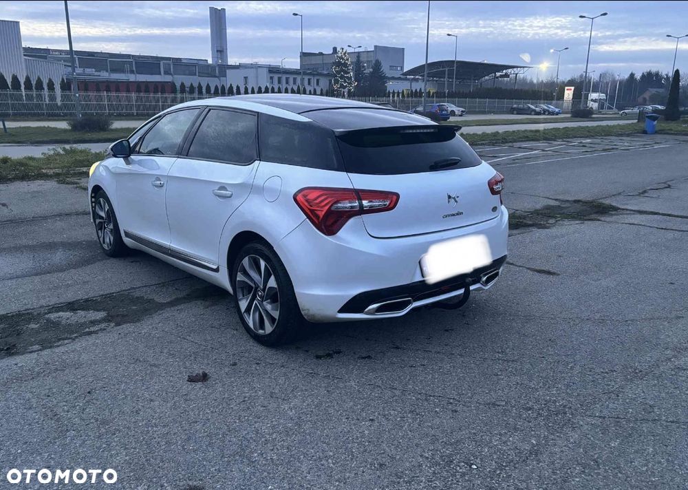 Citroën DS5 HDi 165 SportChic - 3