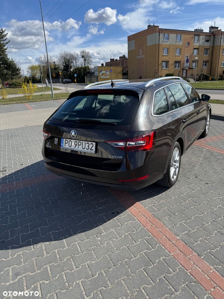 Skoda Superb 2.0 TDI Ambition DSG - 3