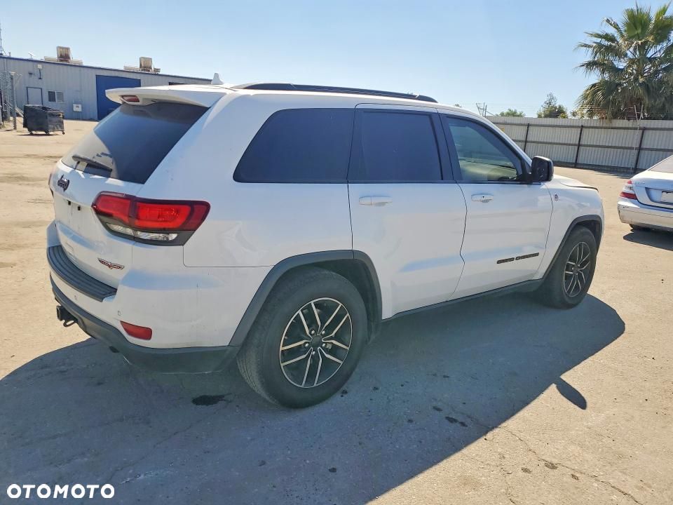 Jeep Grand Cherokee - 3