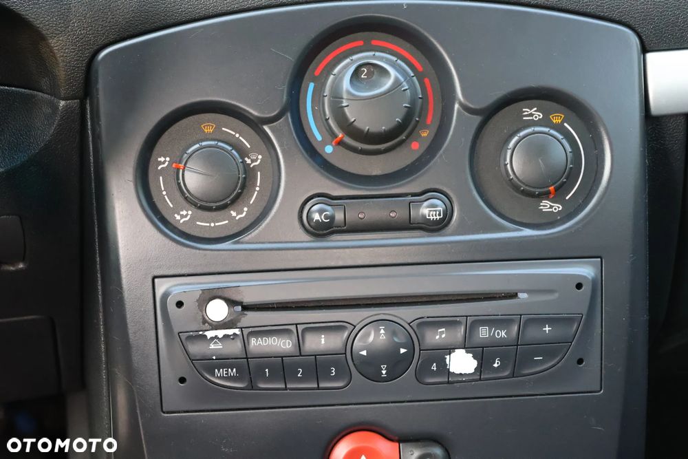 Renault Clio 1.2 16V Dwudziestka - 7