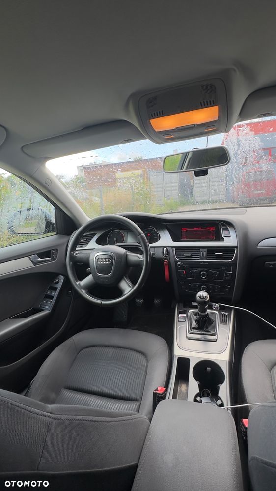 Audi A4 Limousine - 2