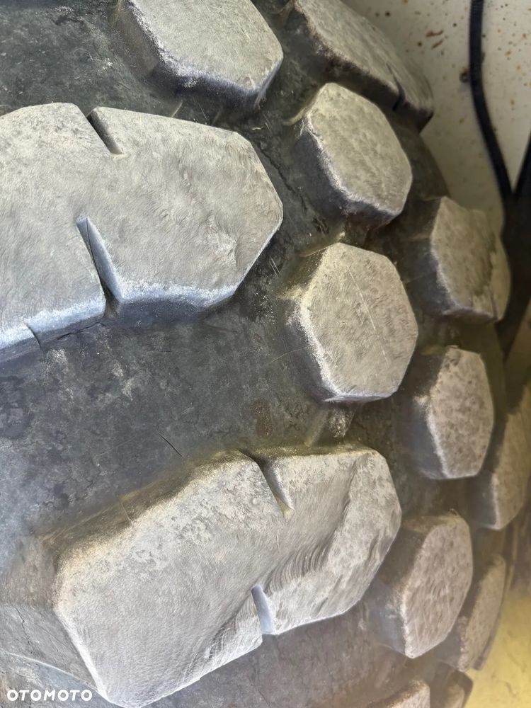 Volvo BL71 Szybkozłącze Przód i Tył - 15