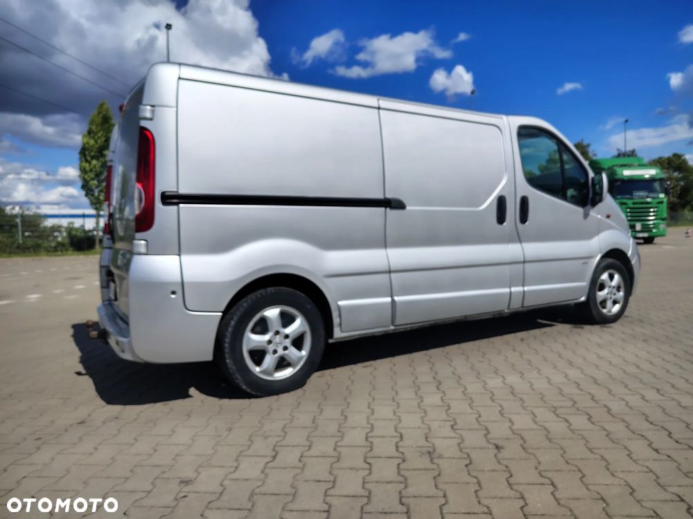 Opel Vivaro - 6