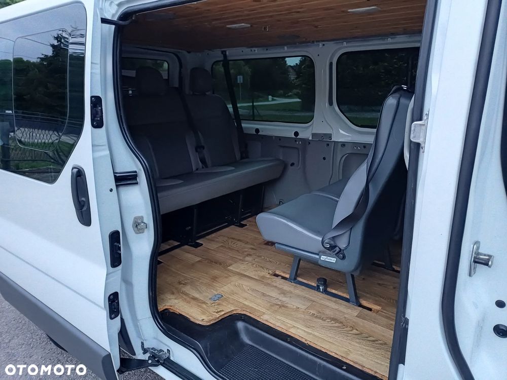 Opel Vivaro - 13