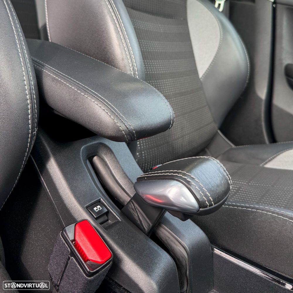Peugeot 2008 PureTech 110 Stop&Start Allure - 12