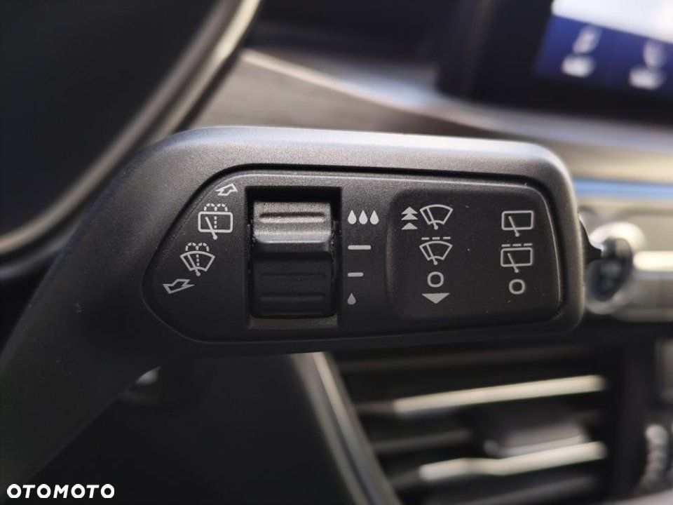 Ford Kuga - 24