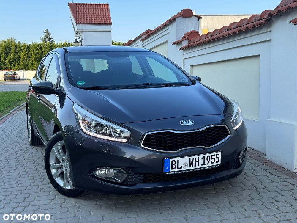 Kia Ceed - 9